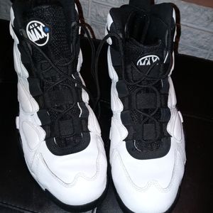 Men's hi-top Nike AirMax